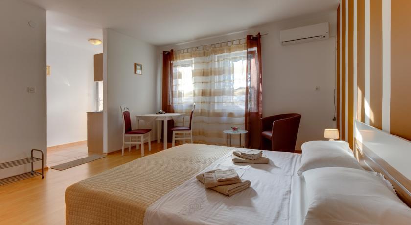 Apartment Nikolina Mali Lošinj Værelse billede